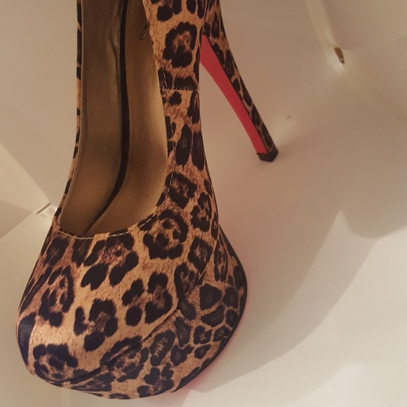 Leopard Platform Heels - Picture 3 of 5